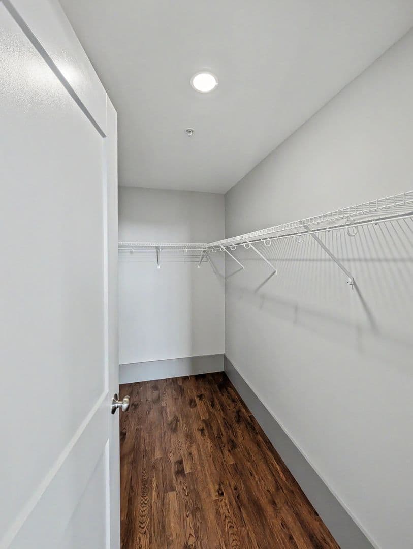 Worcester Apartment: 90 Grove Street