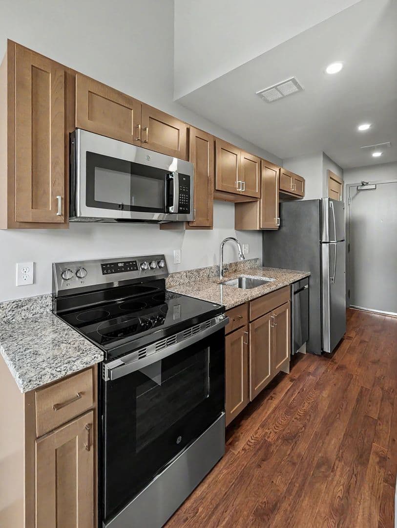 Worcester Apartment: 90 Grove Street