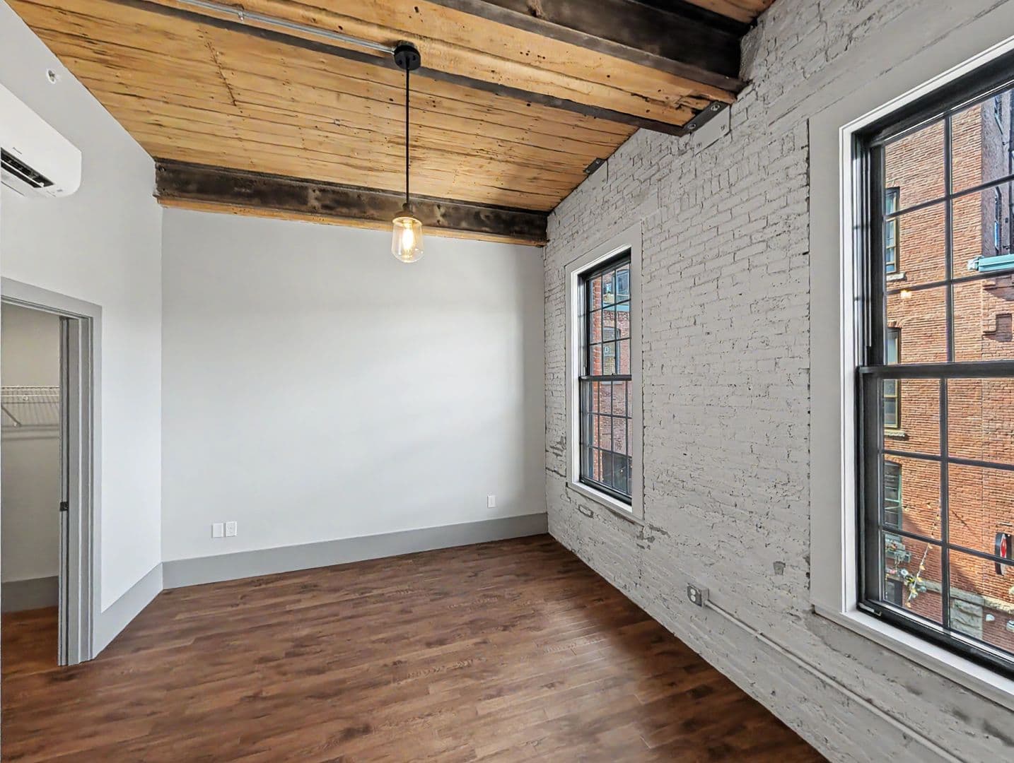 Worcester Apartment: 90 Grove Street