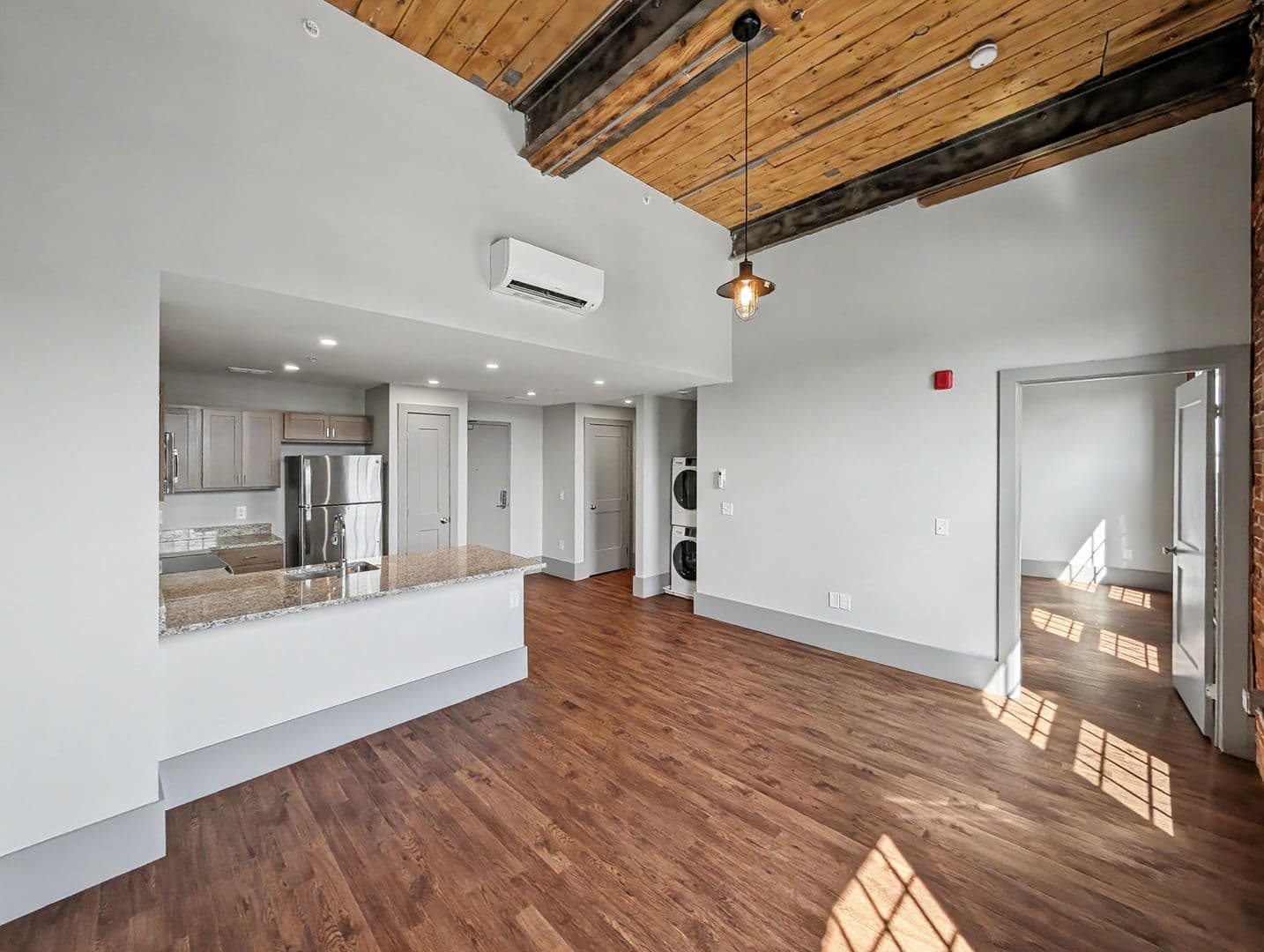 Worcester Apartment: 90 Grove Street
