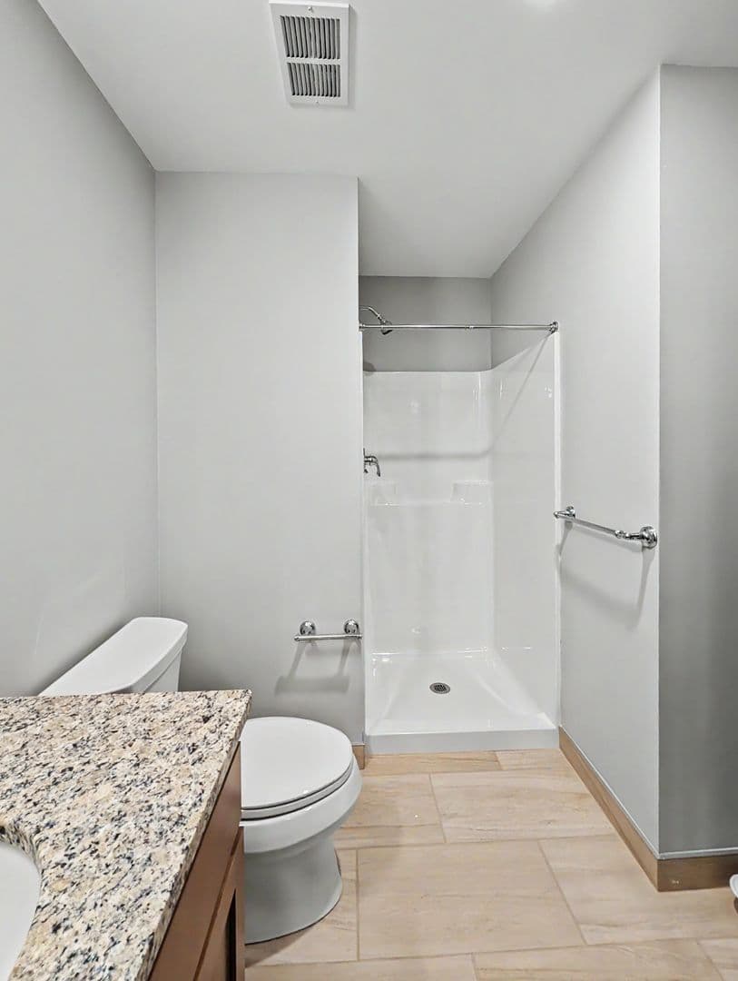 Worcester Apartment: 90 Grove Street