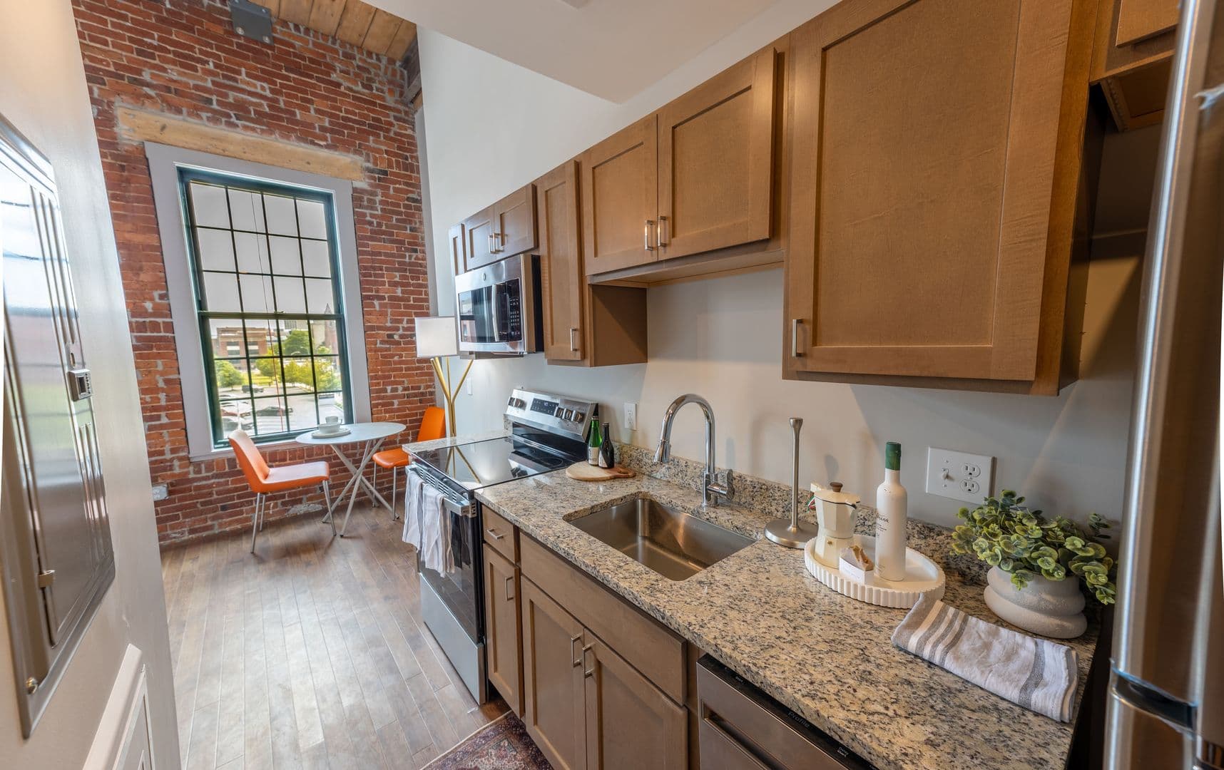 Worcester Apartment: 90 Grove Street