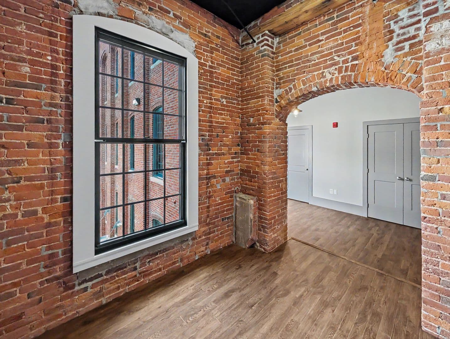 Worcester Apartment: 90 Grove Street