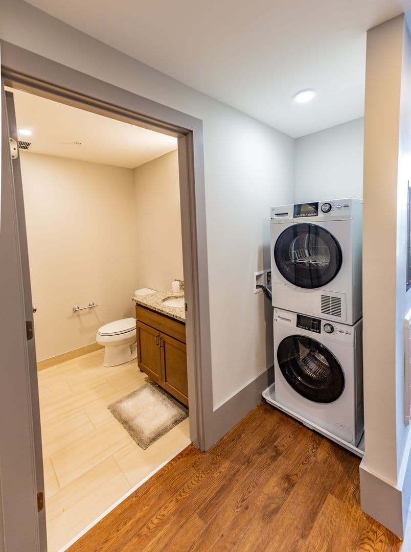 Worcester Apartment: 90 Grove Street