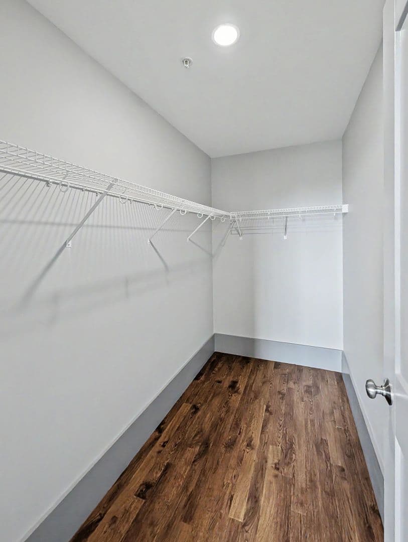 Worcester Apartment: 90 Grove Street
