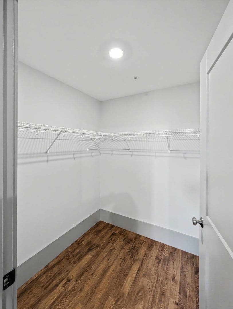 Worcester Apartment: 90 Grove Street