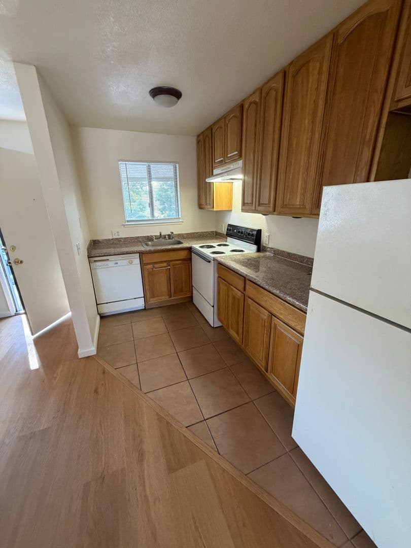 Sacramento Apartment: 3259 Marshall Way #13