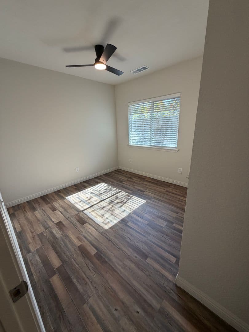 Sacramento Apartment: 3135 Academy Way