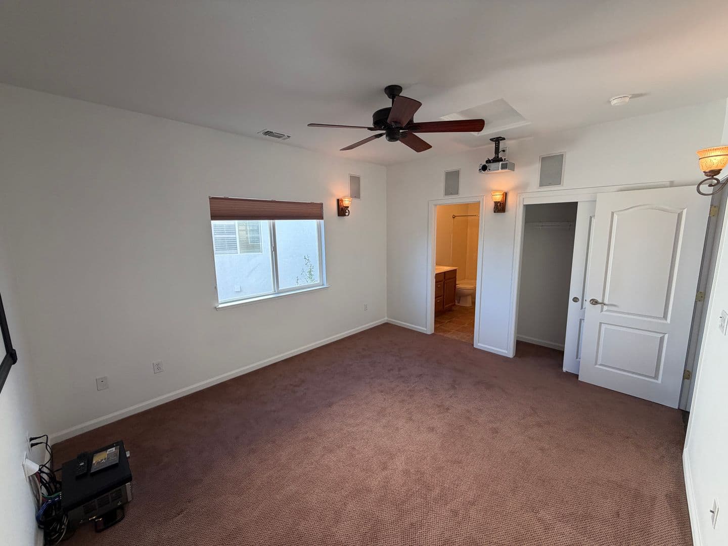 Sacramento House: 3019 Palmate Way