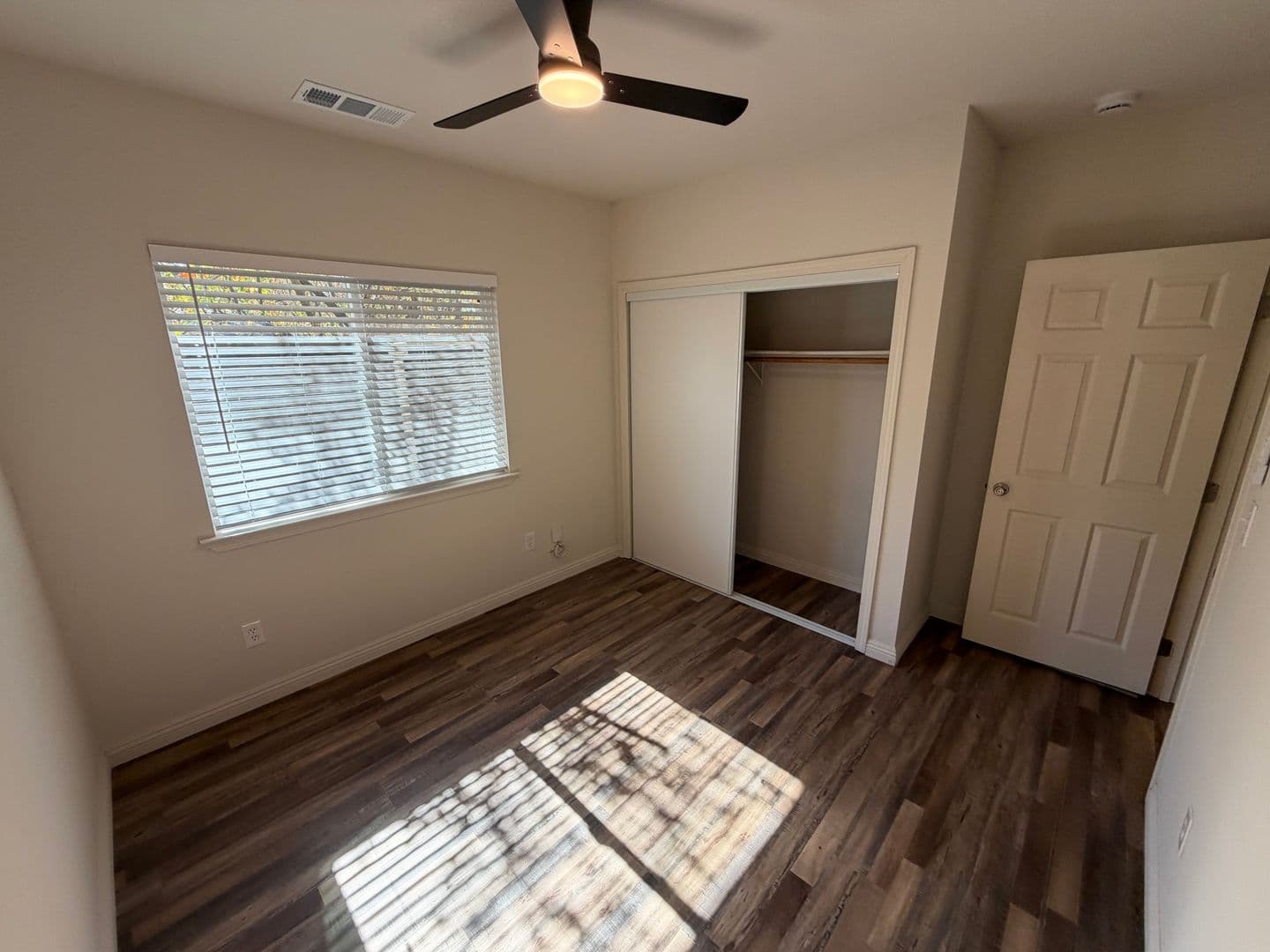 Sacramento Apartment: 3135 Academy Way
