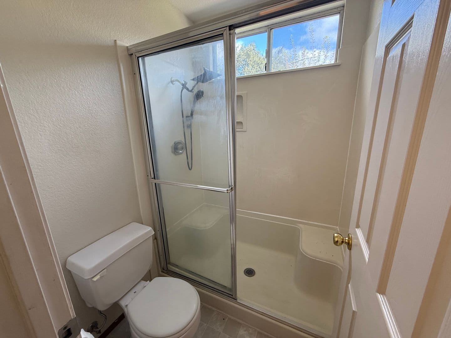 Elk Grove House: 6415 Shasta Creek Way