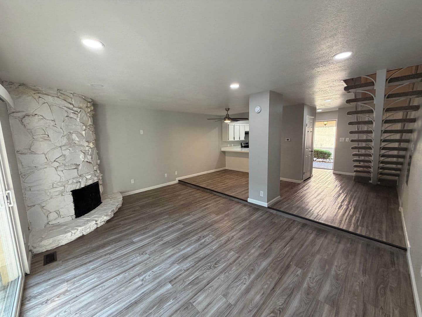 Carmichael Apartment: 5840 Fair Oaks Blvd #11