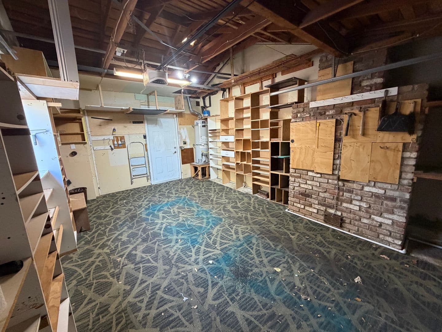 Fair Oaks House: 7210 Zelinda Drive