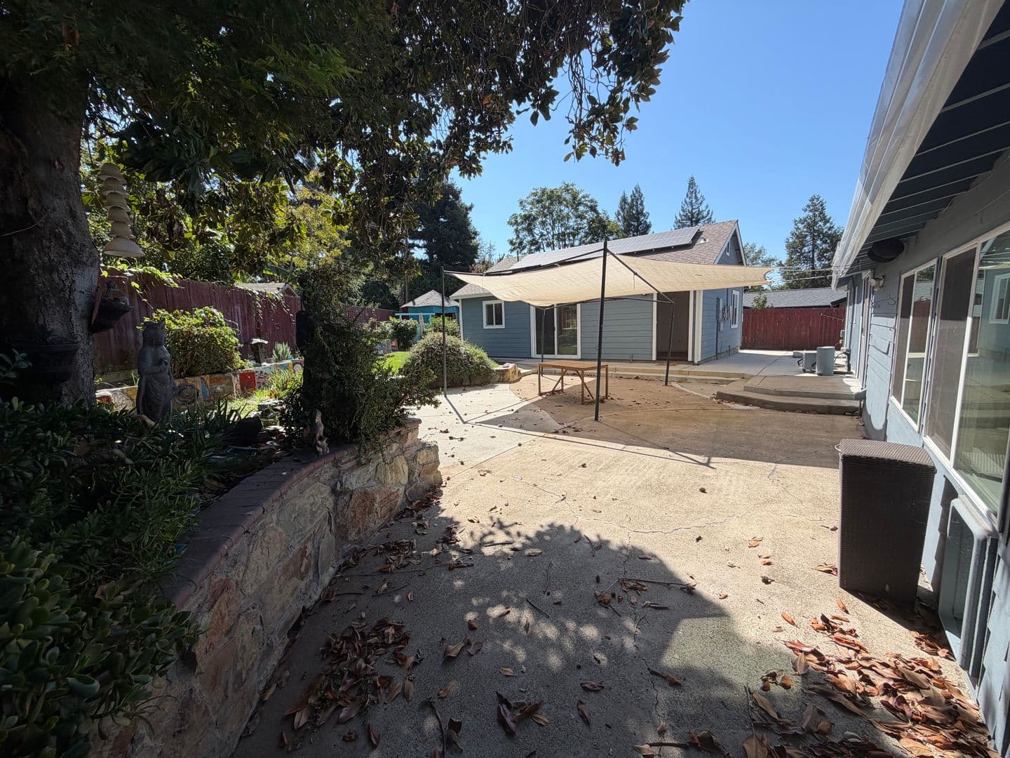 Fair Oaks House: 7210 Zelinda Drive