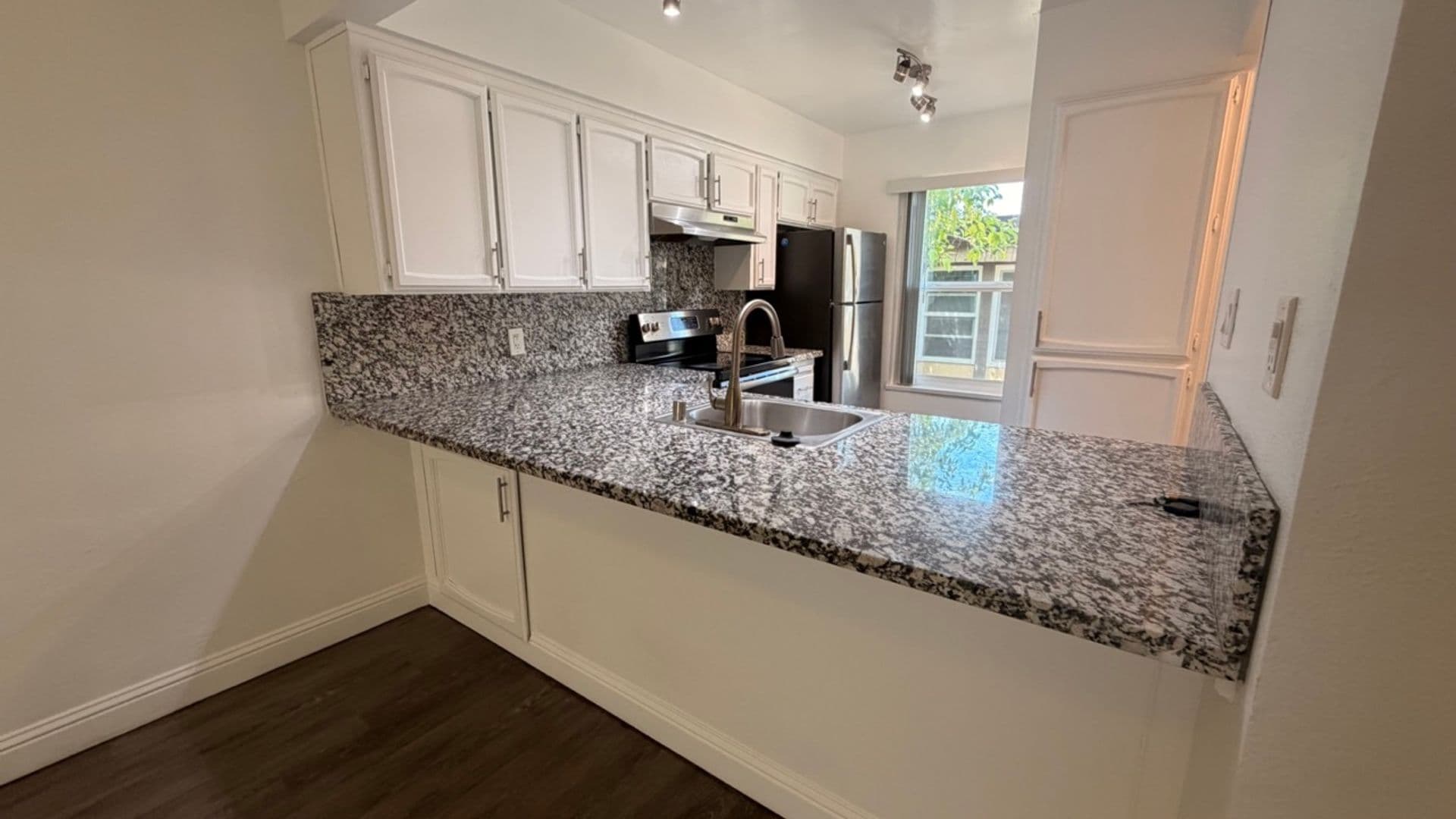 Carmichael Apartment: 5840 Fair Oaks Blvd #5
