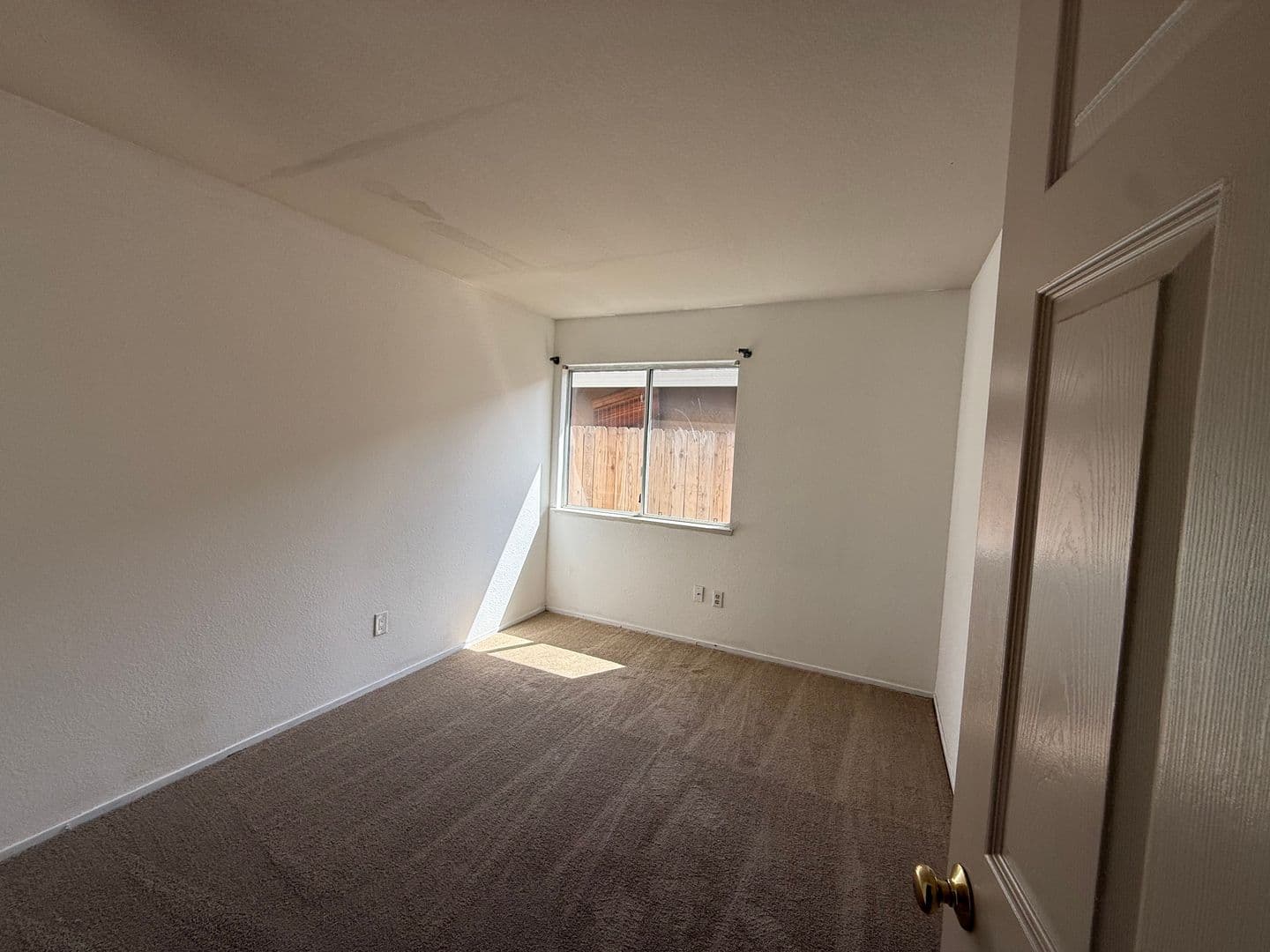 Elk Grove House: 6415 Shasta Creek Way