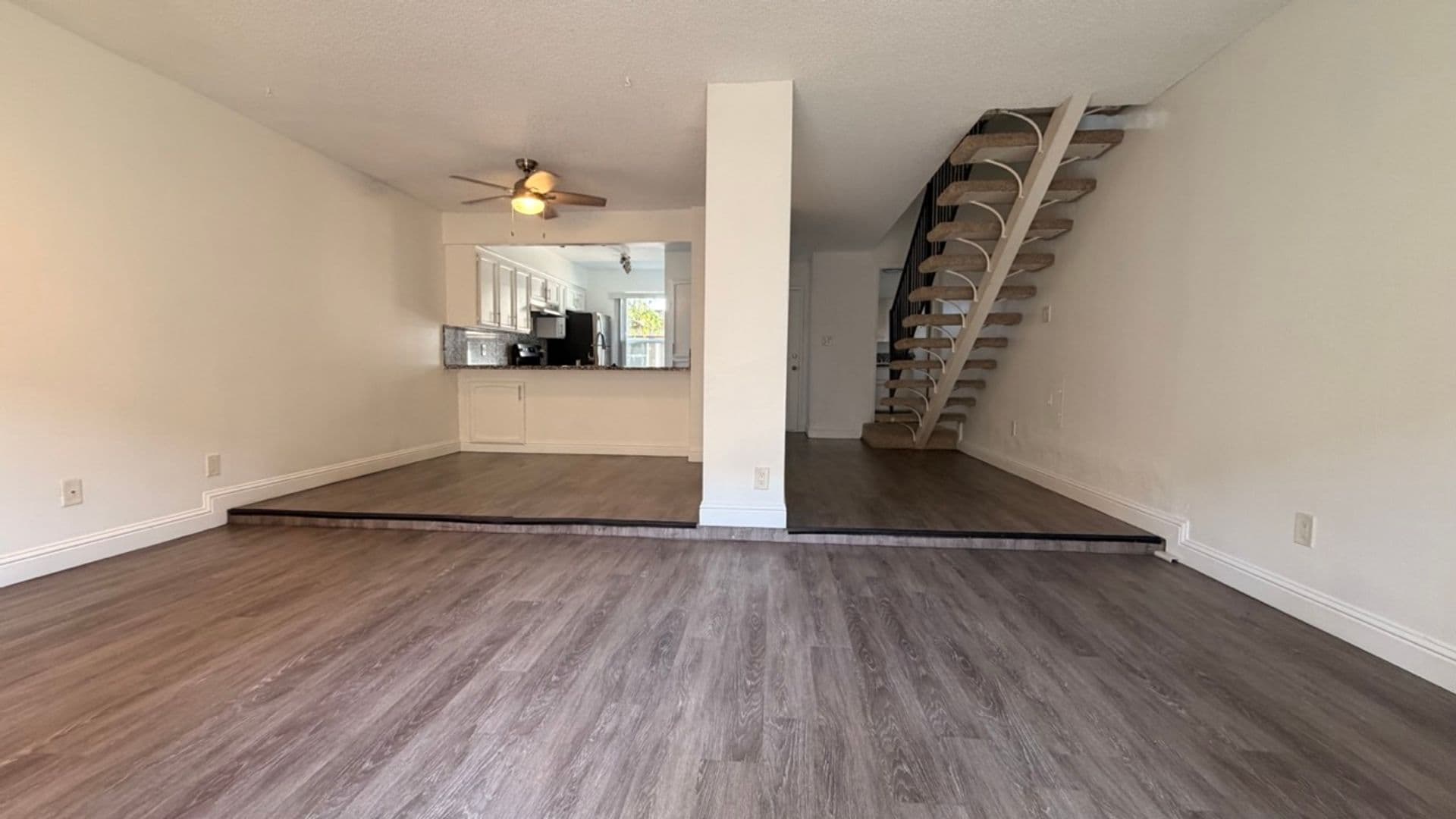 Carmichael Apartment: 5840 Fair Oaks Blvd #5