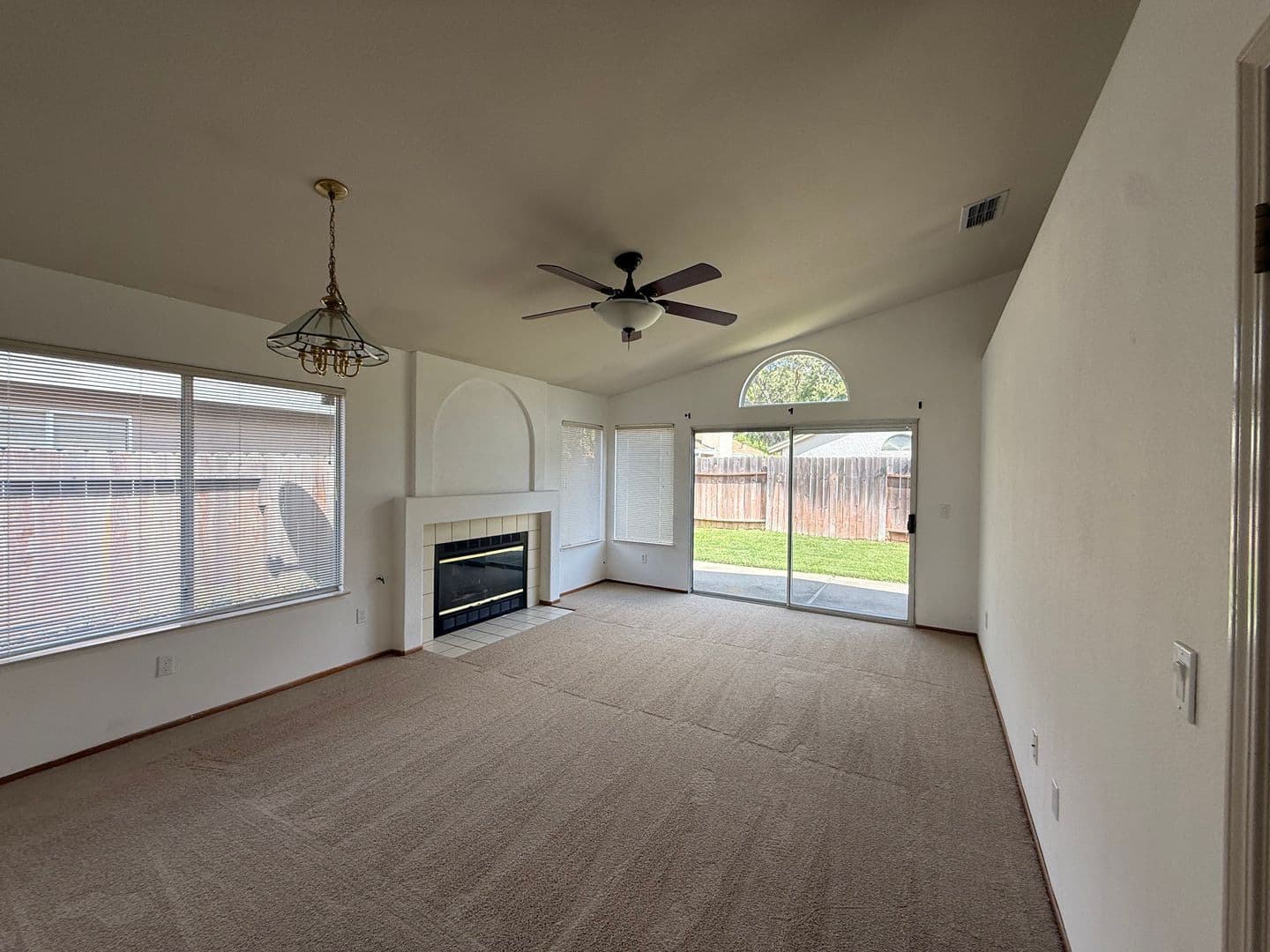 Elk Grove House: 6415 Shasta Creek Way