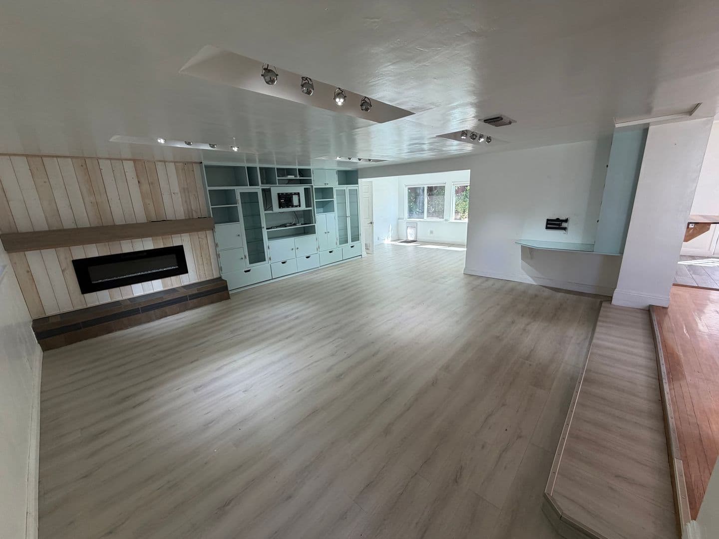 Fair Oaks House: 7210 Zelinda Drive