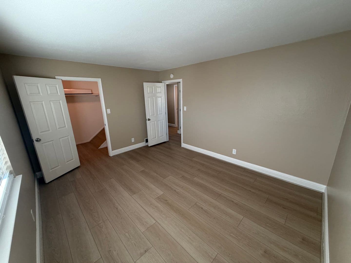 Sacramento Apartment: 5619 42nd Street