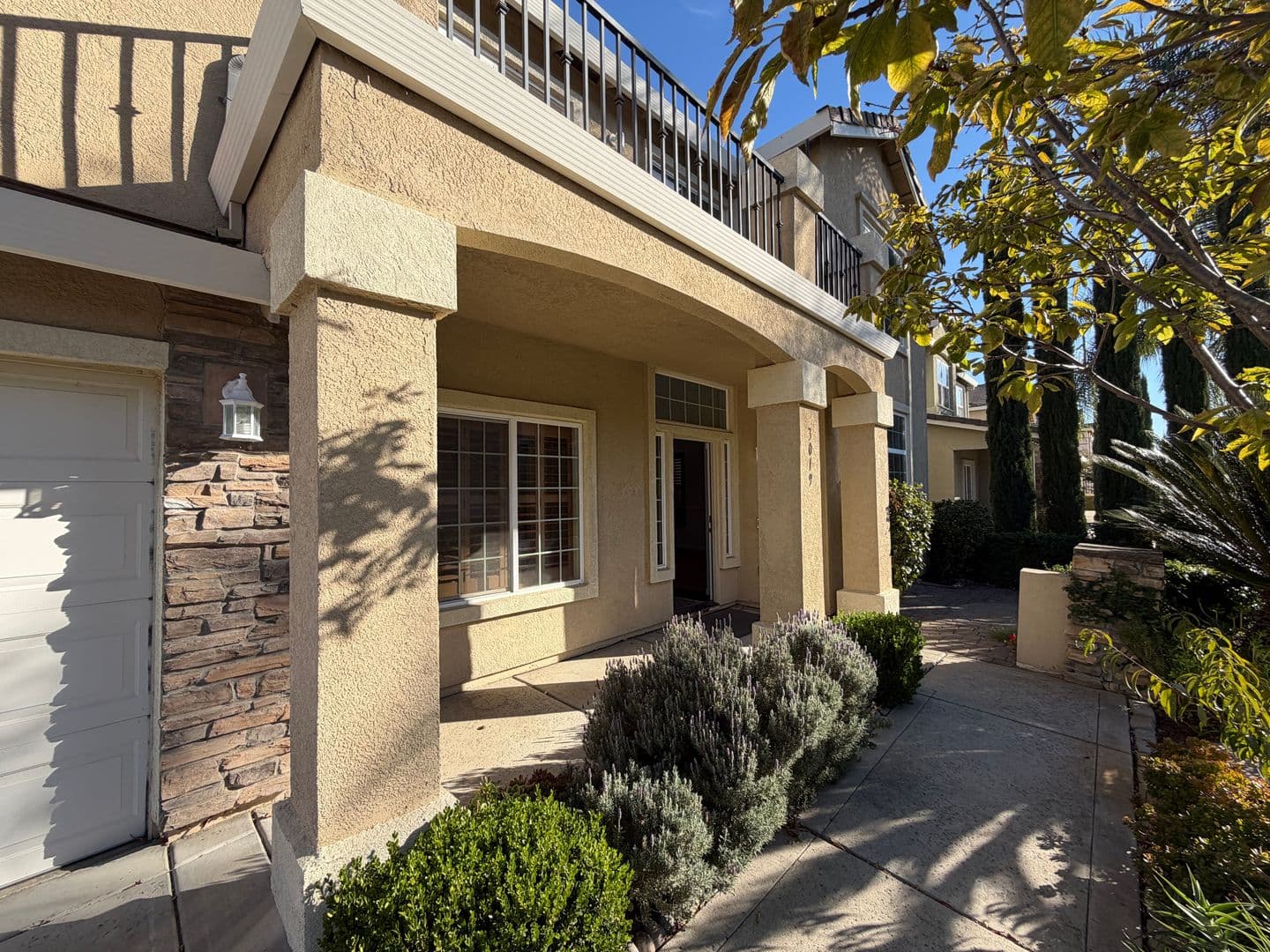 Sacramento House: 3019 Palmate Way