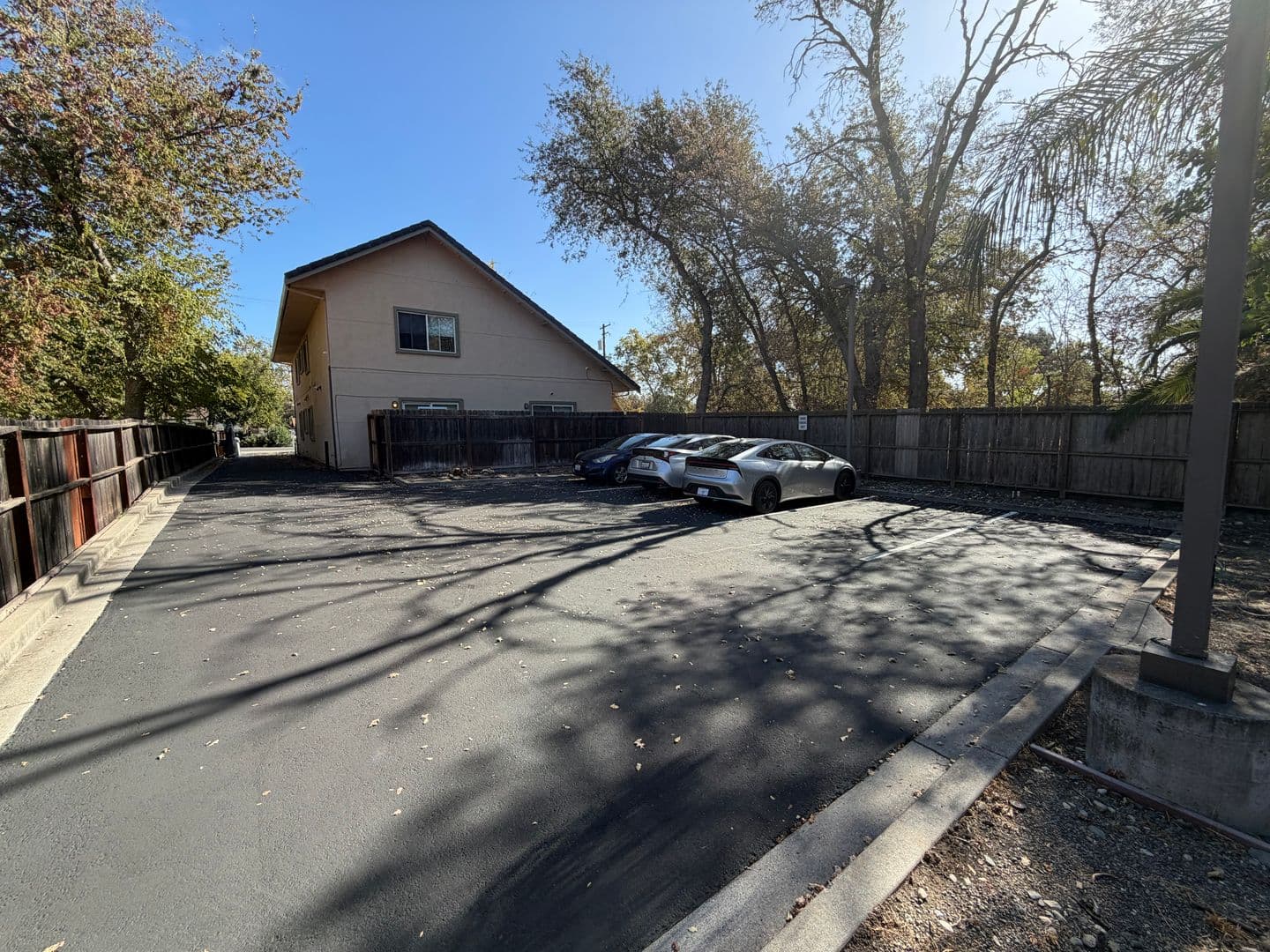 Sacramento Apartment: 3135 Academy Way