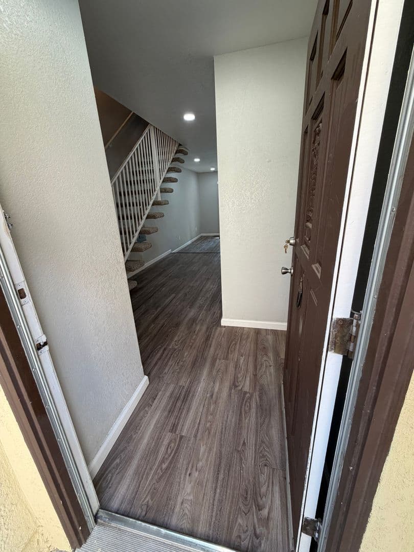 Carmichael Apartment: 5840 Fair Oaks Blvd #11