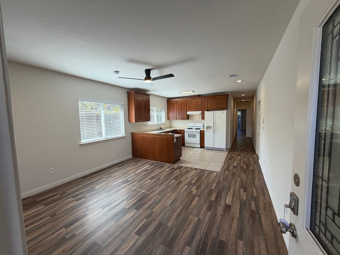 Sacramento Apartment: 3135 Academy Way