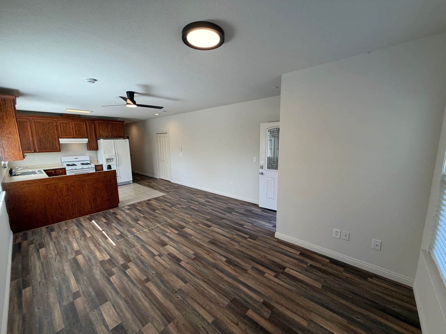 Sacramento Apartment: 3135 Academy Way