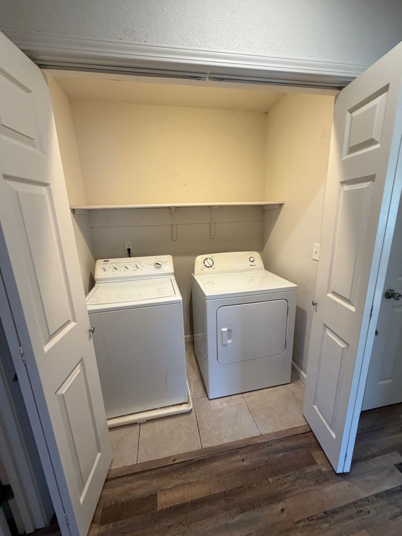 Sacramento Apartment: 3135 Academy Way