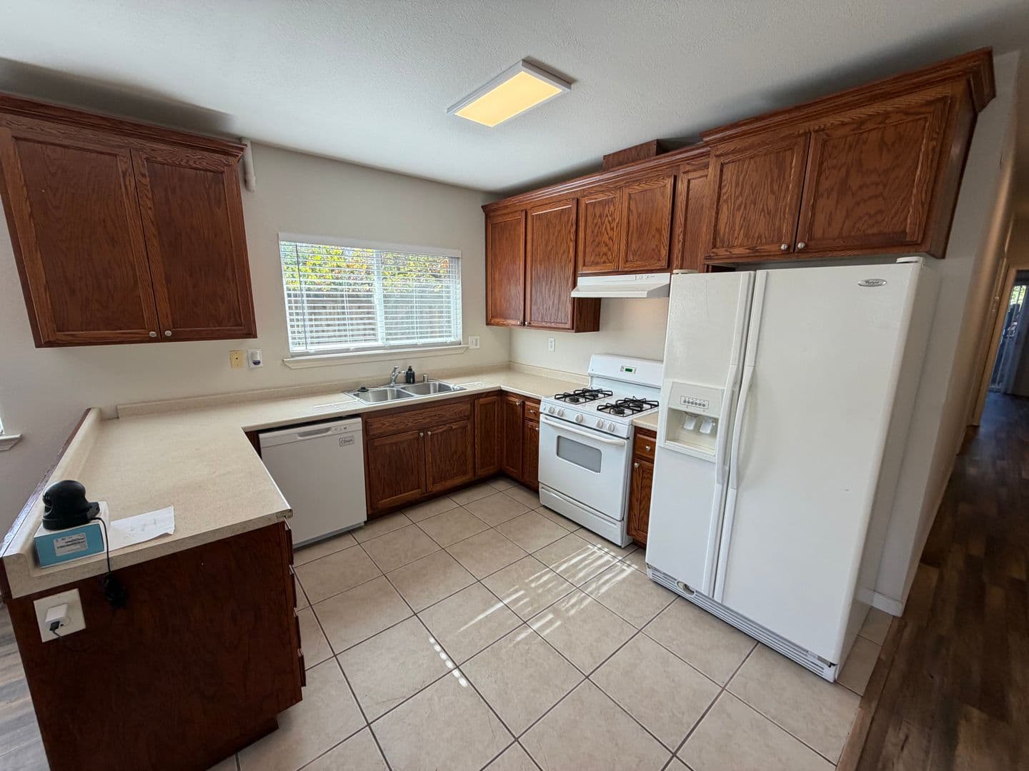 Sacramento Apartment: 3135 Academy Way
