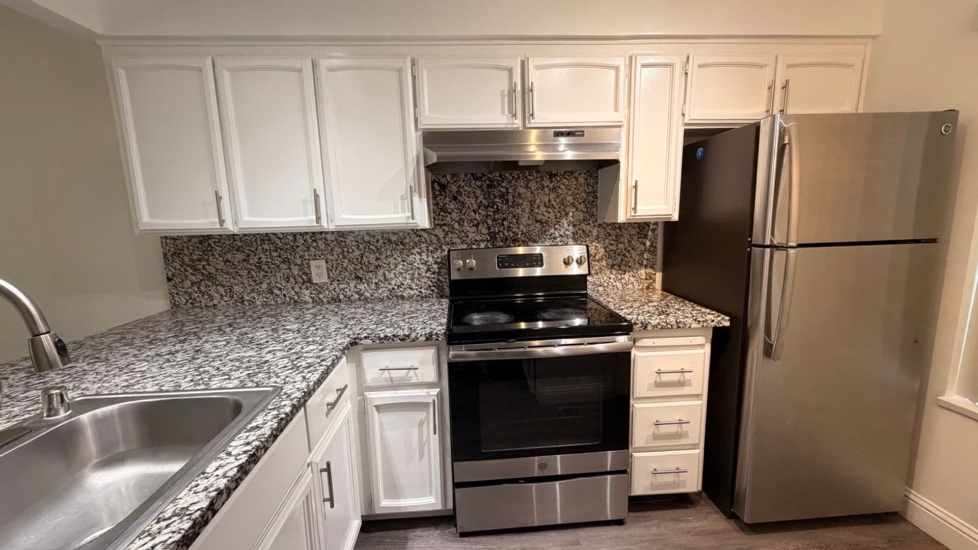 Carmichael Apartment: 5840 Fair Oaks Blvd #5