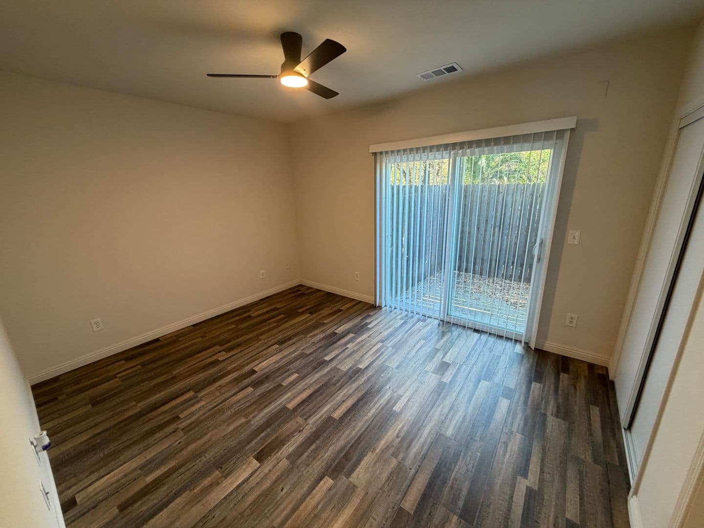 Sacramento Apartment: 3135 Academy Way