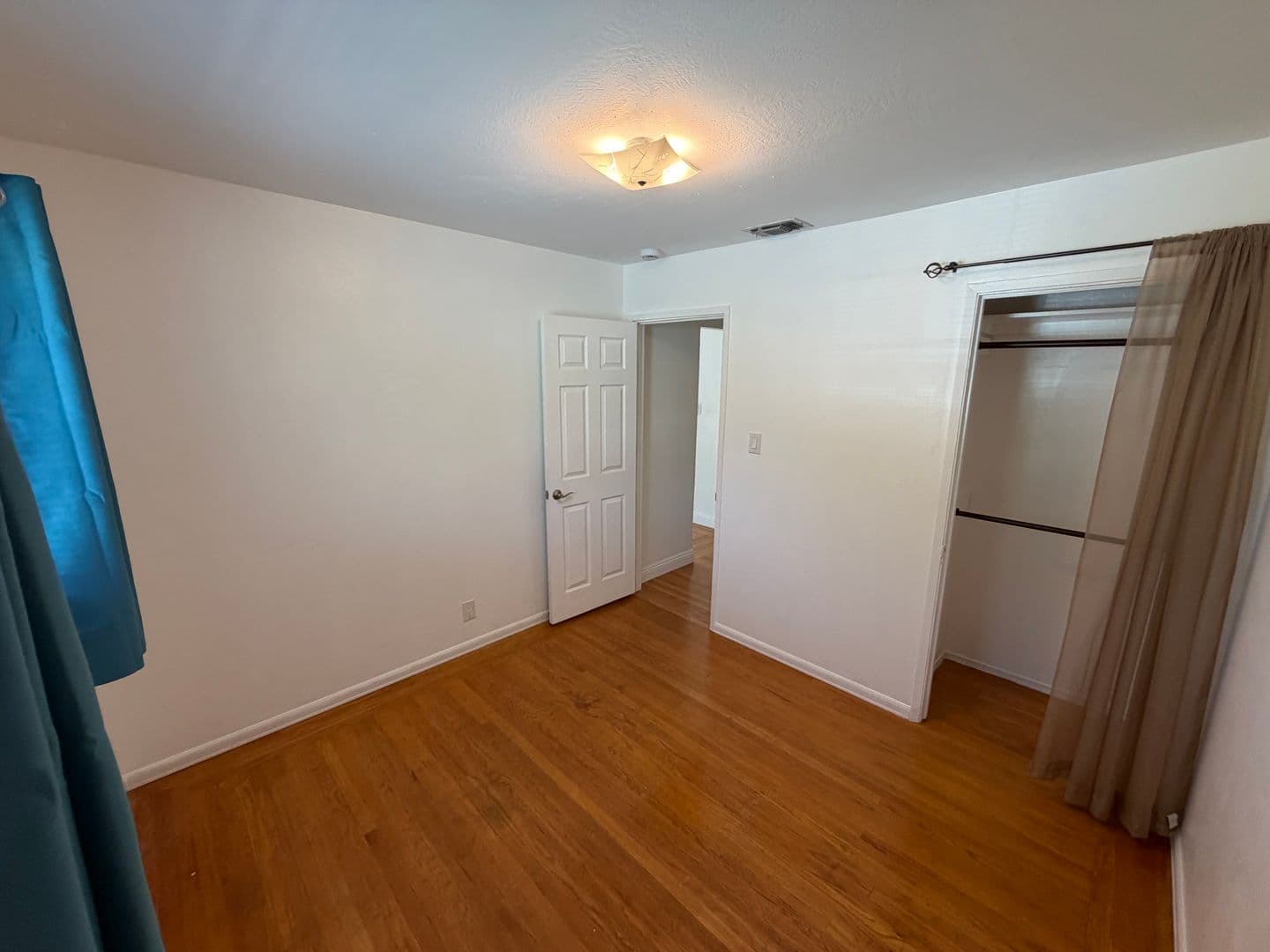 Fair Oaks House: 7210 Zelinda Drive