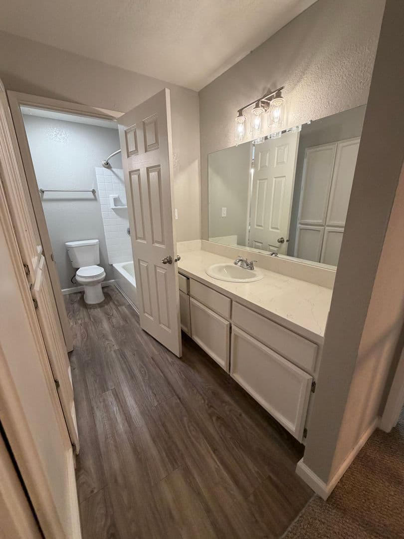 Carmichael Apartment: 5840 Fair Oaks Blvd #11