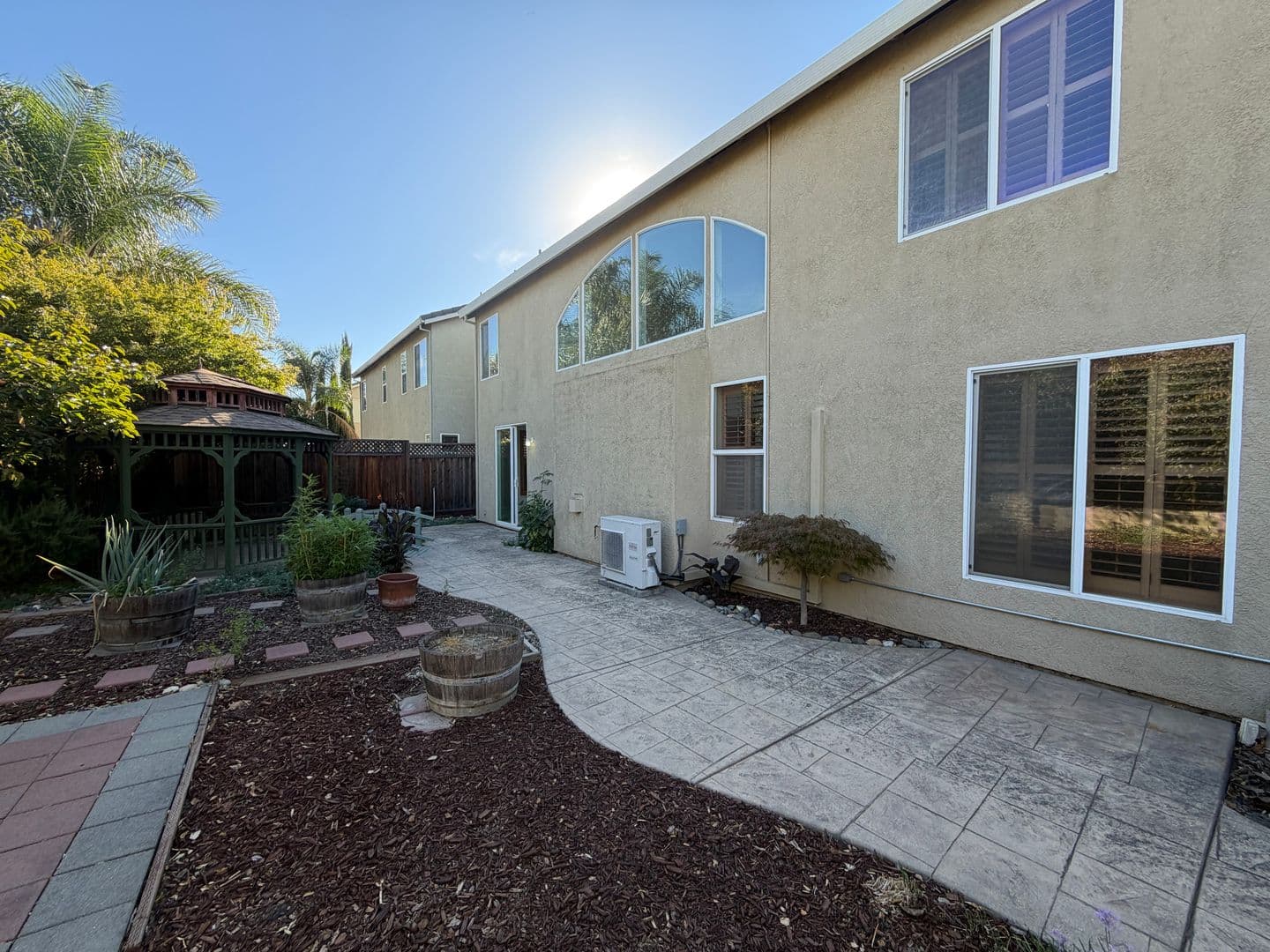 Sacramento House: 3019 Palmate Way
