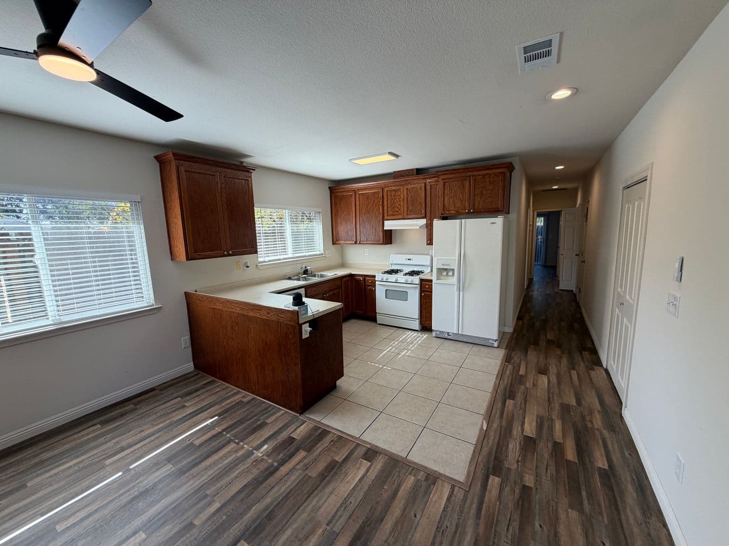 Sacramento Apartment: 3135 Academy Way