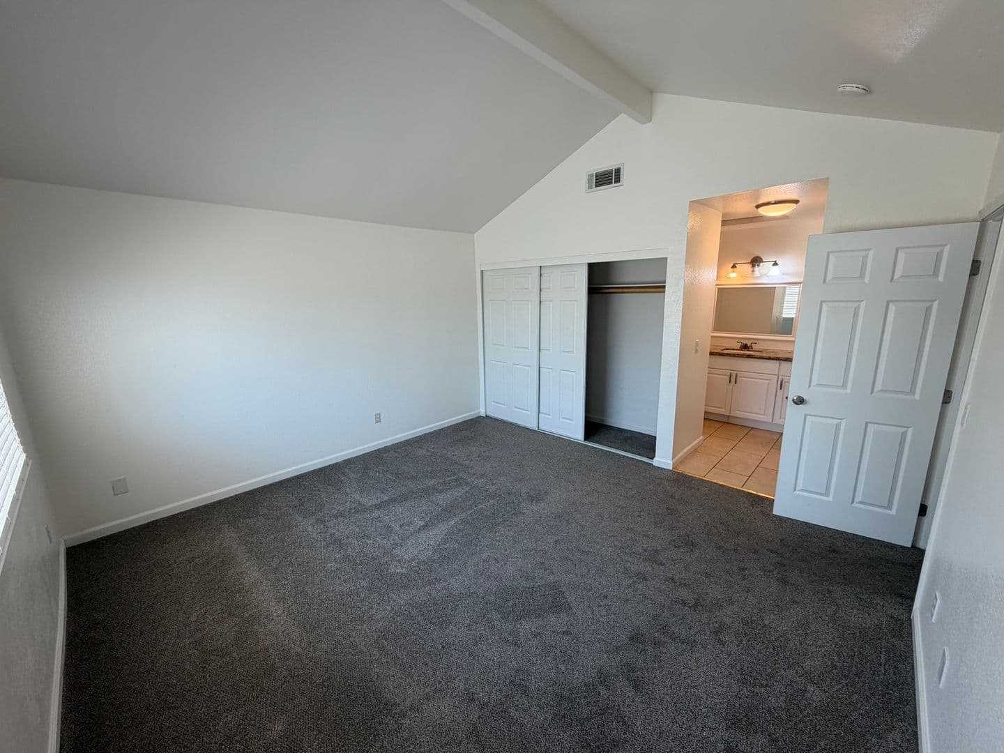 Sacramento House: 8492 Hermitage Way