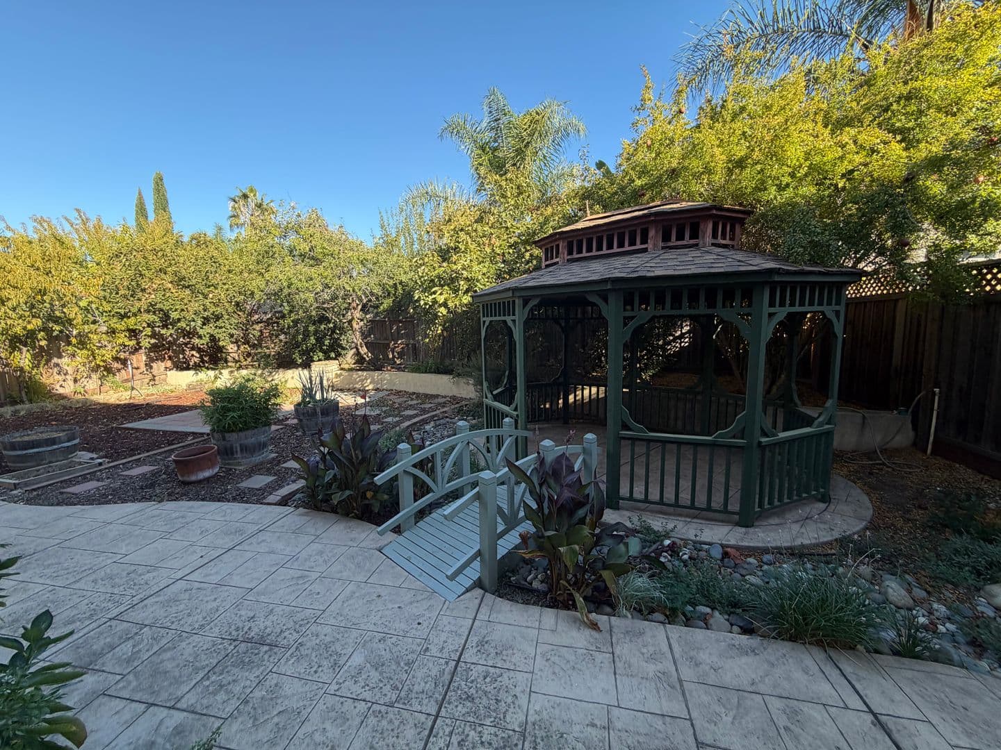 Sacramento House: 3019 Palmate Way