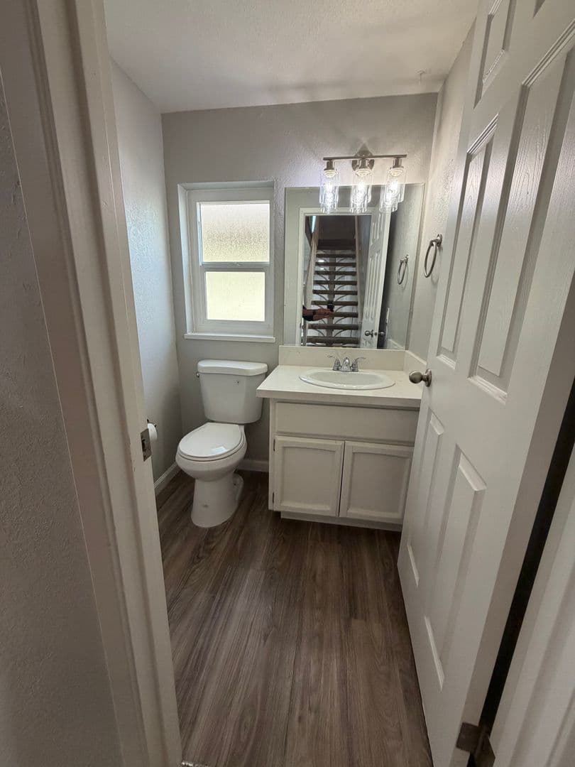 Carmichael Apartment: 5840 Fair Oaks Blvd #11