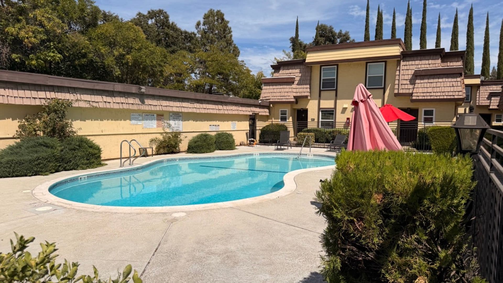 Carmichael Apartment: 5840 Fair Oaks Blvd #5
