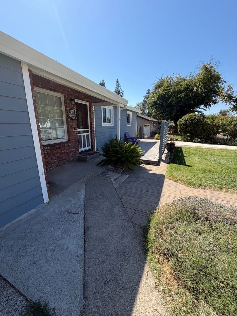 Fair Oaks House: 7210 Zelinda Drive