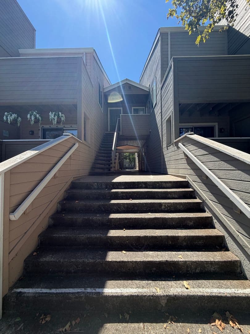 Sacramento House: 1019 Dornajo Way #217