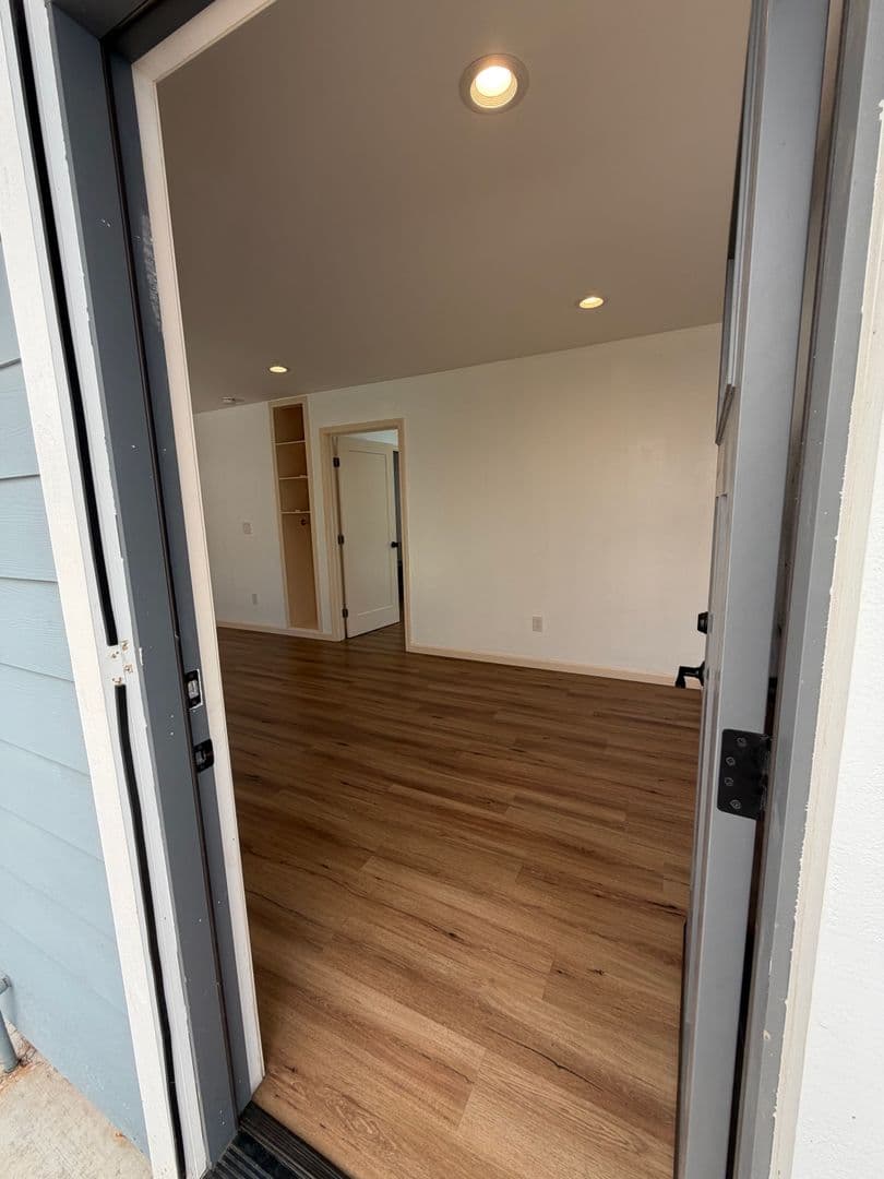 Fair Oaks House: 7210 Zelinda Drive