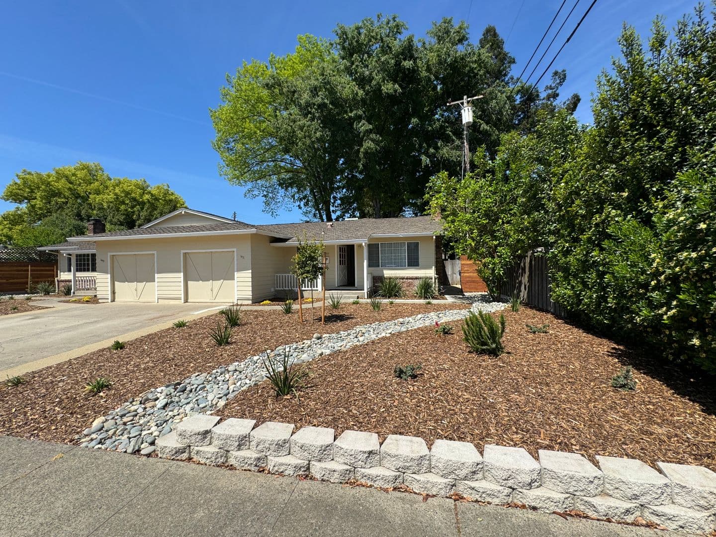 Sacramento Multiplex: 1449 Gary Way