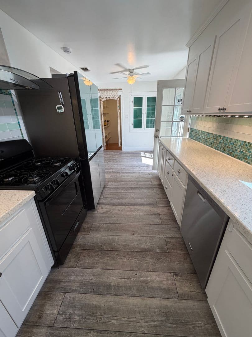 Fair Oaks House: 7210 Zelinda Drive