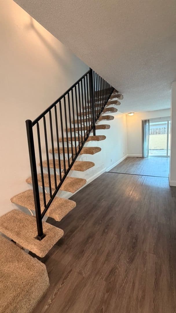 Carmichael Apartment: 5840 Fair Oaks Blvd #5