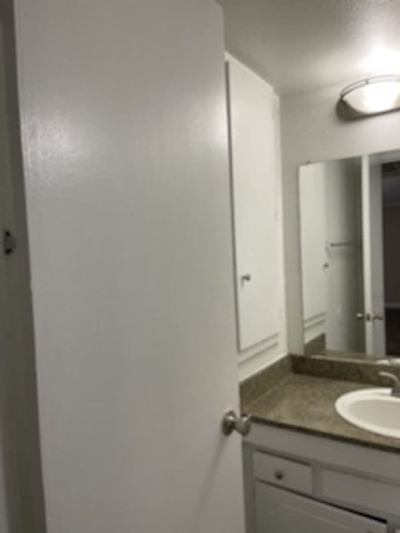 Dallas Apartment: 8039 Chariot Dr