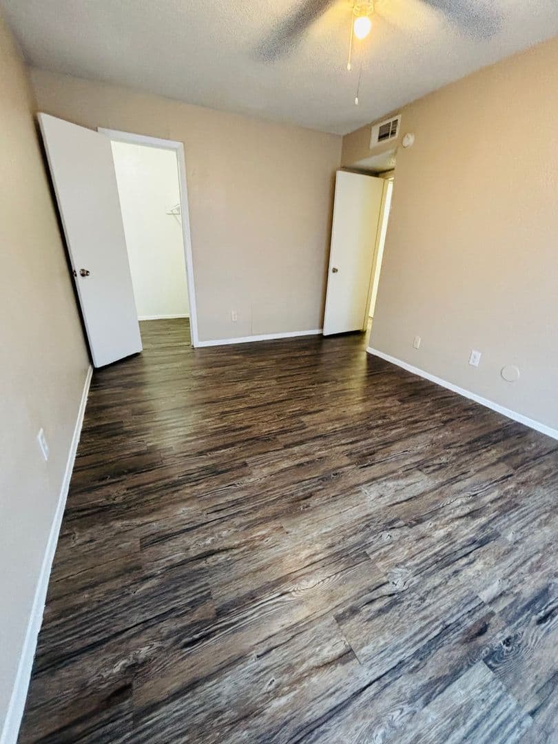 Dallas Apartment: 7621 Ferguson Rd