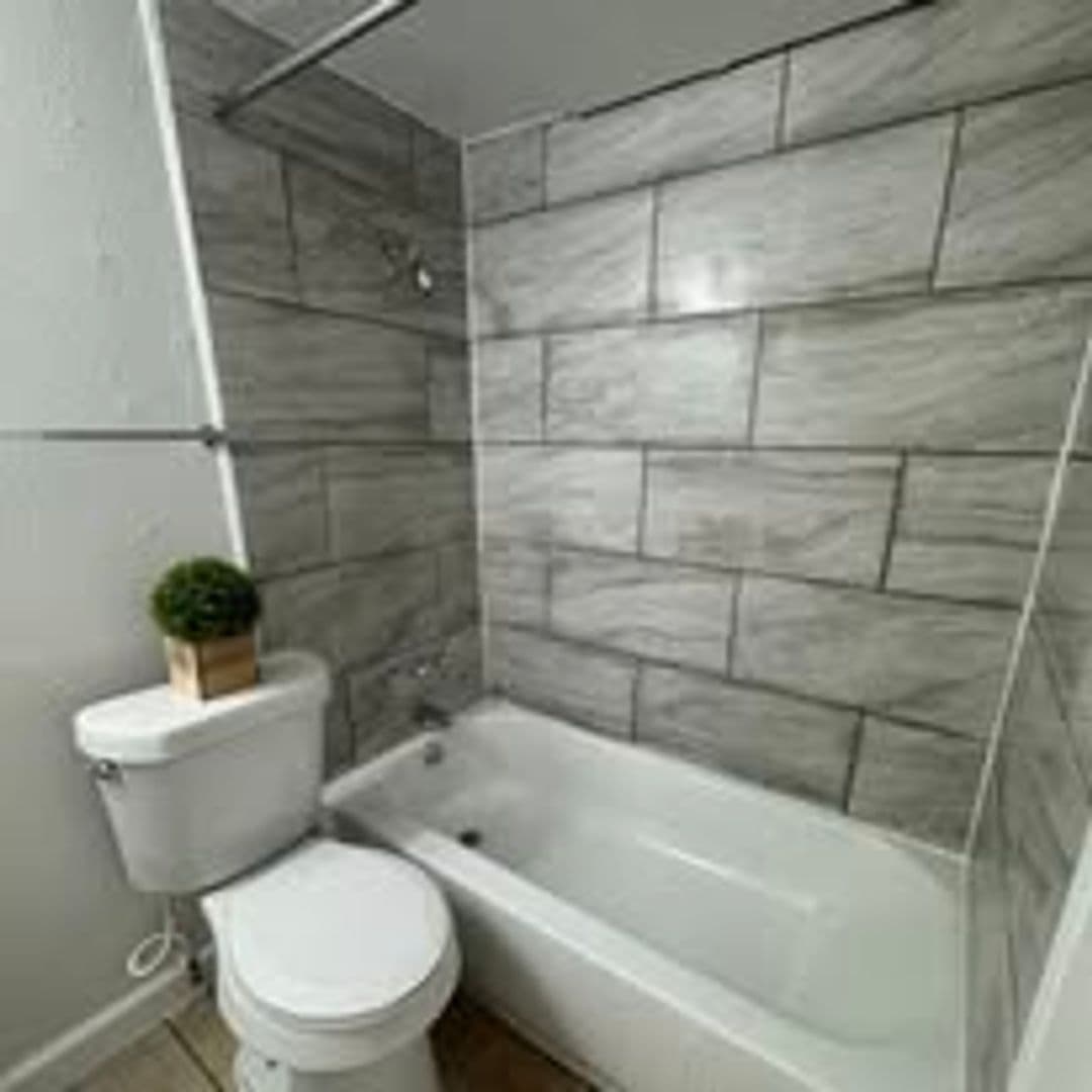 Dallas Apartment: 7303 Ferguson Rd